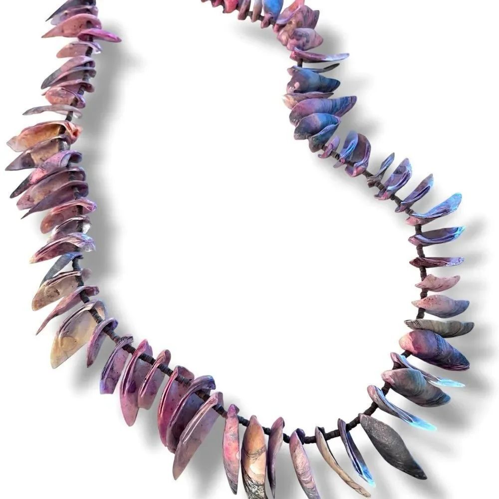 Vintage Mother of Pearl Purple Shell Necklace